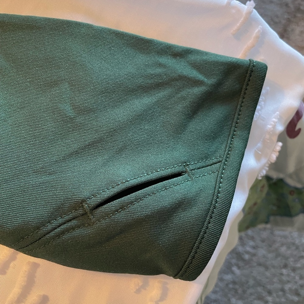 SPORT-TECH Stretch 1/2-Zip Long Sleeve Pullover SZ/Large In perfect condition! - Picture 4 of 4